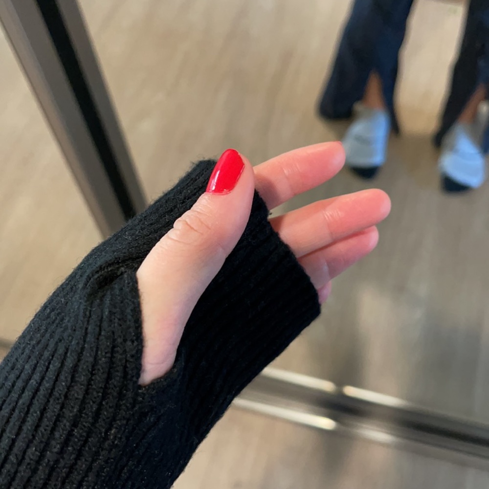 Verge girl cold shoulder turtleneck - Picture 4 of 4